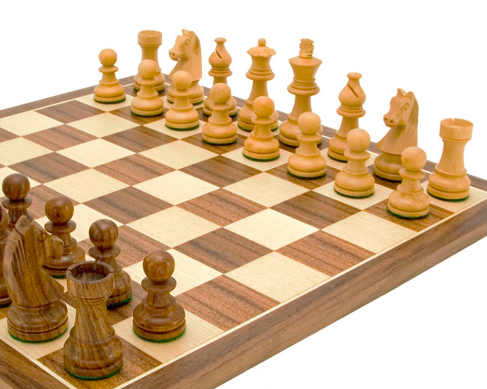 Down Head Knight Academy Small Chess Set